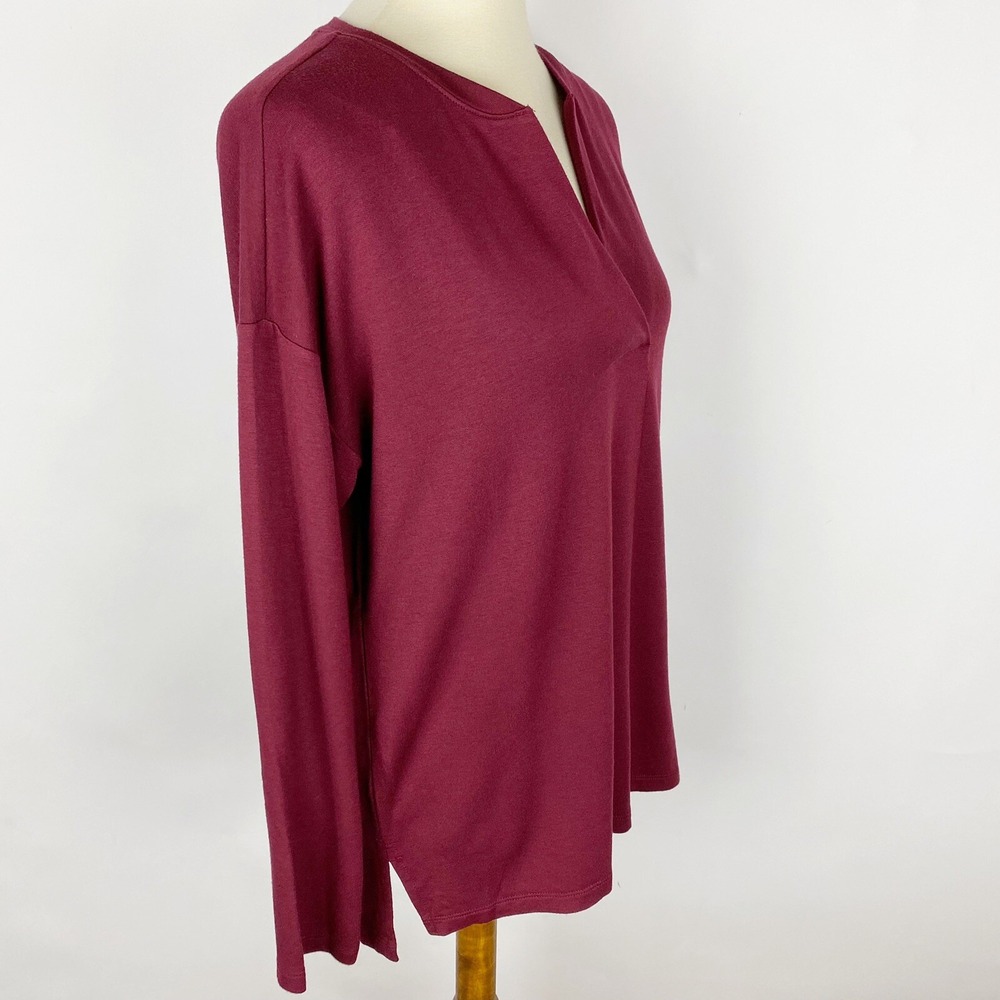 Lou & Grey Split Neck Relaxed Drop Shoulder Pullover Top Womens Medium Burgundy - Picture 2 of 6